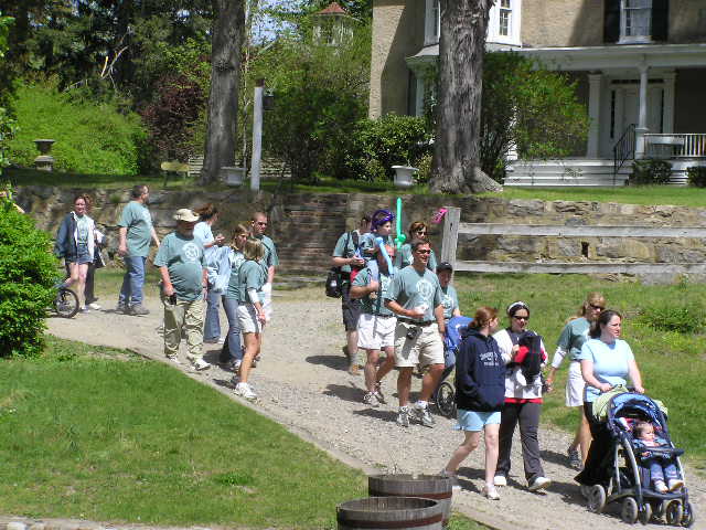 06photos27.jpg - 75786 Bytes