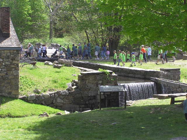 06photos35.jpg - 81427 Bytes