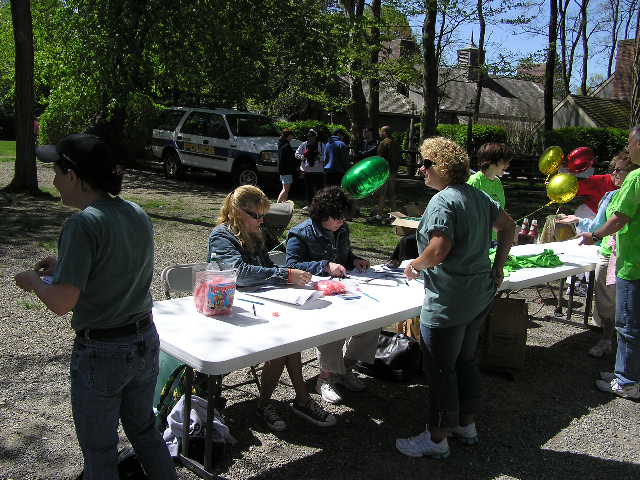 06photos67.jpg - 78022 Bytes